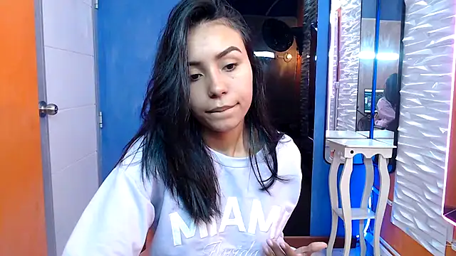 julieta fn online show from October 8, 2025, 1:31 pm