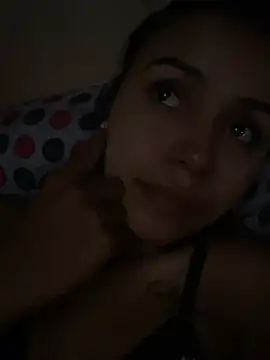 Snapshot of julieta_fn chatting on June 5, 2026, 3:35 am julieta fn online show from June 5, 2026, 3:35 am