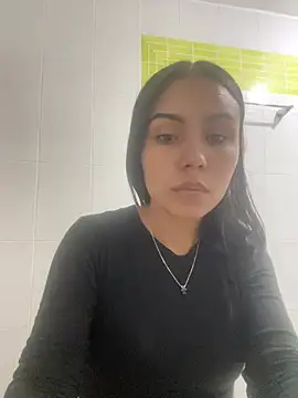 Snapshot of julieta_fn chatting on June 10, 2026, 2:05 pm julieta fn online show from June 10, 2026, 2:05 pm