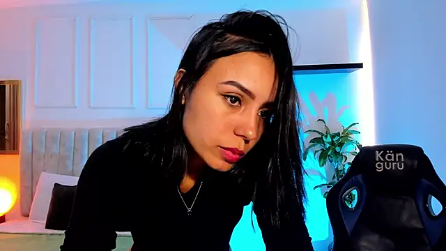 Snapshot of julieta_fn chatting on June 16, 2026, 2:52 pm julieta fn online show from June 16, 2026, 2:52 pm