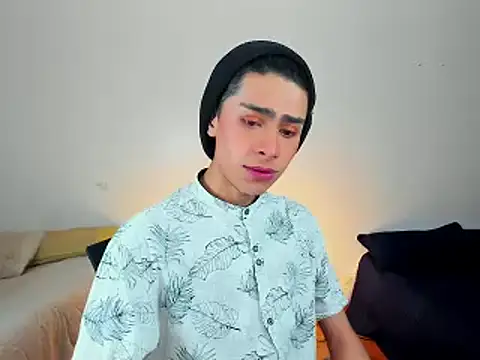 steve  gray online show from February 7, 2025, 2:04 pm