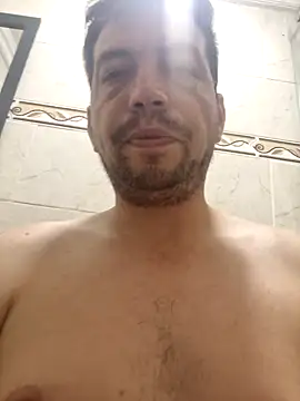 reyarturs13 online show from February 5, 2025, 4:06 am