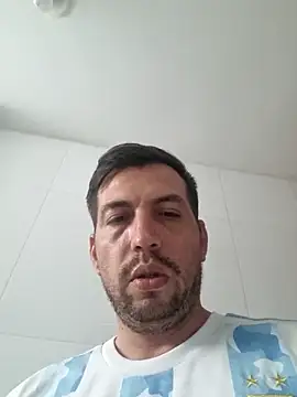 reyarturs13 online show from February 14, 2025, 6:29 pm