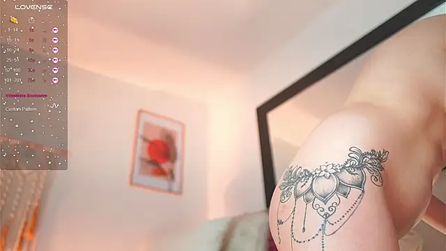 Neekito  online show from December 13, 2025, 7:53 pm