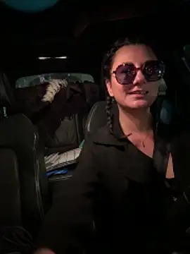 Loveblackzilla online show from November 28, 2025, 5:26 pm