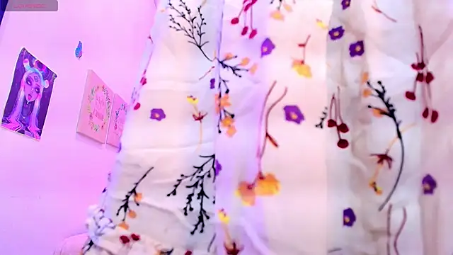 tylla  online show from March 22, 2025, 3:09 am