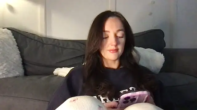 laceyjames24 online show from March 25, 2026, 1:06 pm