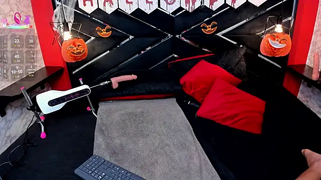 IVISBOUNCYASS online show from October 6, 2025, 12:24 pm