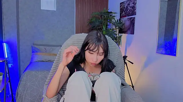 Snapshot of Miaa_Lee7 chatting on May 23, 2026, 8:46 pm Miaa Lee7 online show from May 23, 2026, 8:46 pm