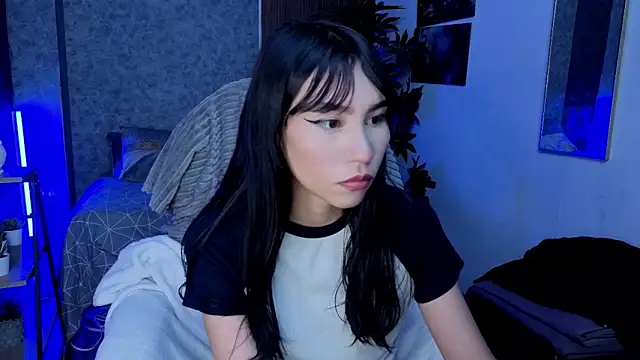 Snapshot of Miaa_Lee7 chatting on May 28, 2026, 8:17 pm Miaa Lee7 online show from May 28, 2026, 8:17 pm