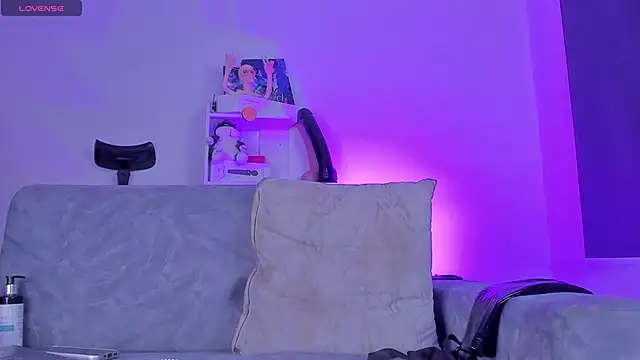 meganwolf 1 online show from April 9, 2026, 7:08 pm