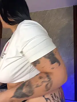 Madissonlove 1 online show from September 22, 2025, 3:14 pm