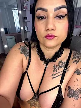 Madissonlove 1 online show from January 10, 2026, 1:13 pm