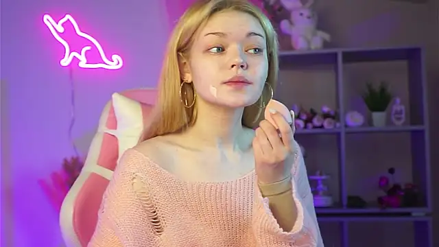 AdeleCartier online show from March 19, 2025, 12:26 am