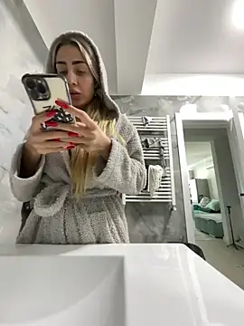 BonyBon29 online show from December 15, 2025, 7:45 am