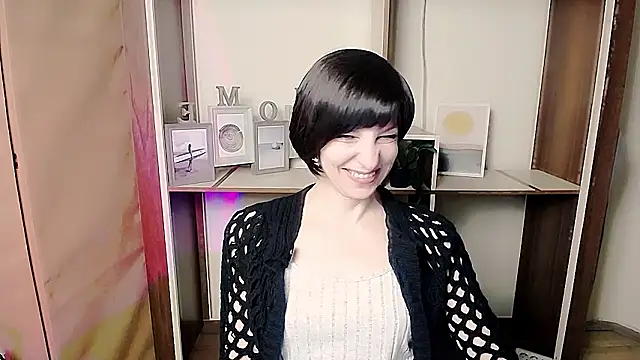  AngeliaFlow  online show from February 3, 2026, 9:14 am