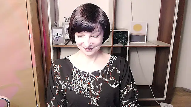  AngeliaFlow  online show from April 12, 2026, 8:41 am