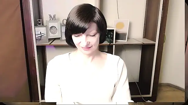  AngeliaFlow  online show from May 30, 2026, 7:27 am