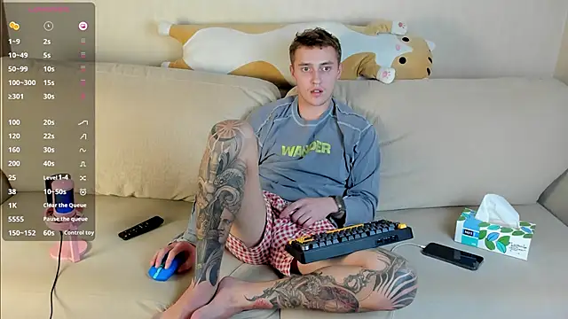 crazybottom99 online show from February 1, 2026, 7:01 pm