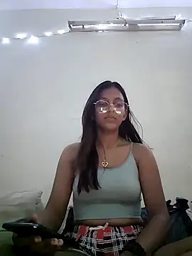 kissmebishh online show from March 21, 2025, 10:06 pm