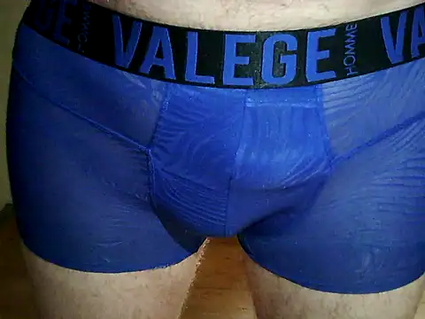 Snapshot of archange_17 chatting on September 8, 2025, 2:27 pm archange 17 online show from September 8, 2025, 2:27 pm