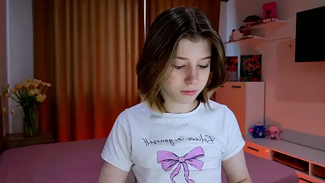 Bella amory online show from February 20, 2026, 1:44 pm