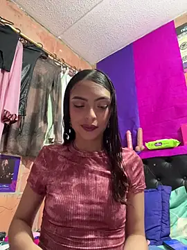 Skye Moore online show from April 21, 2026, 2:37 am