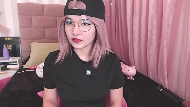 NataliaNovak online show from April 9, 2026, 2:44 pm