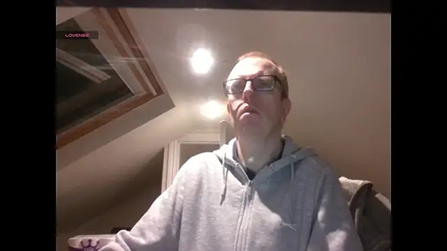 AdmiredThirty online show from February 21, 2025, 9:32 pm