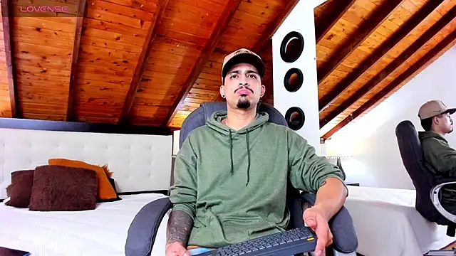 Sebastian Berne online show from March 7, 2025, 7:27 pm