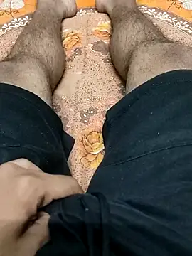 Yashkumar 0697 online show from February 26, 2025, 6:43 pm