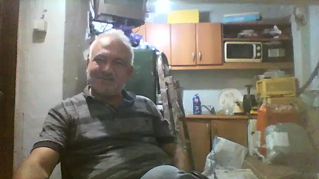 Snapshot of murat7888 chatting on October 17, 2025, 6:27 am murat7888 online show from October 17, 2025, 6:27 am