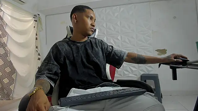 blackdirty420 online show from November 22, 2025, 7:46 pm