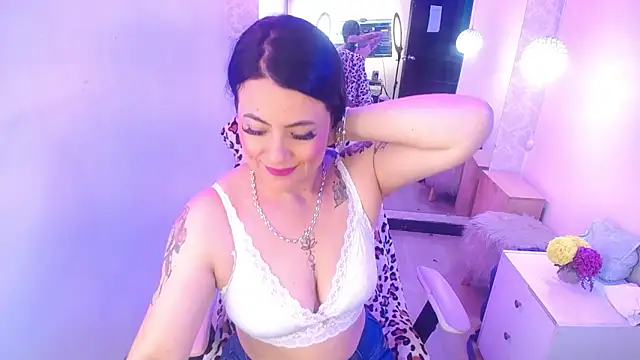 Snapshot of lizha_milf chatting on February 8, 2025, 1:33 pm lizha milf online show from February 8, 2025, 1:33 pm