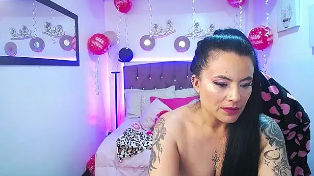 Snapshot of lizha_milf chatting on February 14, 2025, 9:32 pm lizha milf online show from February 14, 2025, 9:32 pm