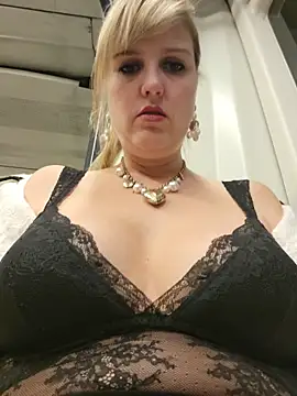 Sexybiene969 online show from November 14, 2025, 4:06 pm