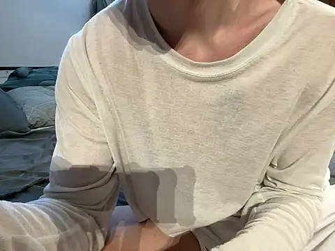 Julian wins online show from February 25, 2025, 2:47 am