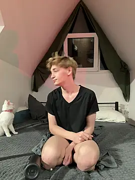 Julian wins online show from March 22, 2025, 10:48 pm