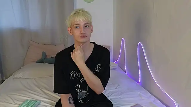 Julian wins online show from April 4, 2026, 1:26 am