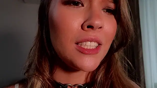 DemiDee online show from October 9, 2025, 10:57 am