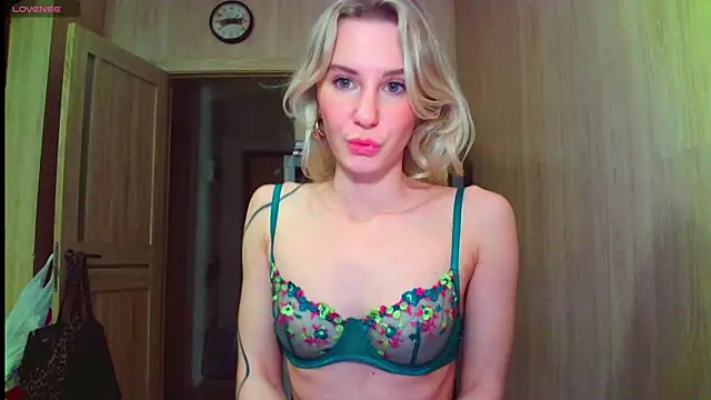 Caramel piegirl online show from January 13, 2026, 8:58 pm