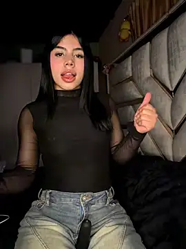 Laura-Khalifa online show from March 27, 2026, 5:35 am