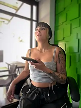 Dulce  Boyd online show from October 23, 2025, 1:10 pm