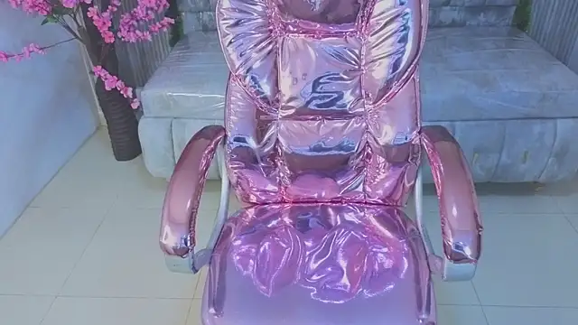 salome stockman s online show from December 21, 2025, 1:18 pm