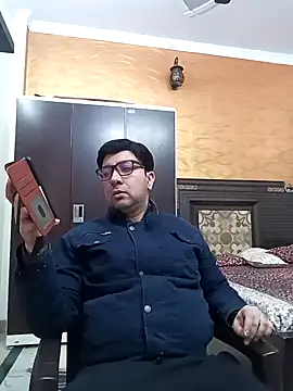 innocentboy1987 online show from February 16, 2025, 4:31 am