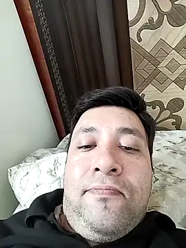 innocentboy1987 online show from October 3, 2025, 6:21 am