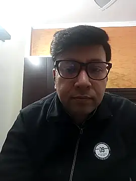 innocentboy1987 online show from November 21, 2025, 9:41 am