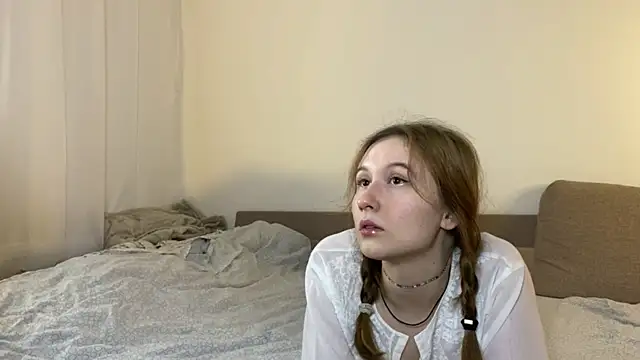 Snapshot of Sabrinaanddaniel chatting on February 7, 2025, 1:01 pm Sabrinaanddaniel online show from February 7, 2025, 1:01 pm