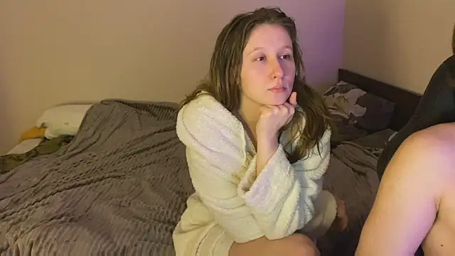 Snapshot of Sabrinaanddaniel chatting on November 28, 2025, 6:43 pm Sabrinaanddaniel online show from November 28, 2025, 6:43 pm