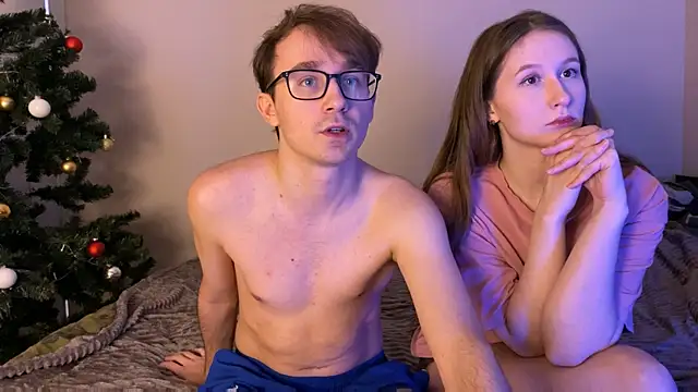 Snapshot of Sabrinaanddaniel chatting on January 8, 2026, 9:50 pm Sabrinaanddaniel online show from January 8, 2026, 9:50 pm